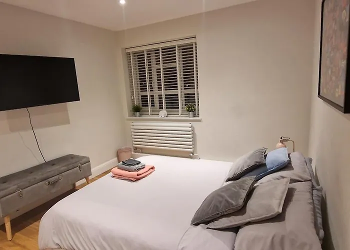 Muswell Hill Apartment Free Parking