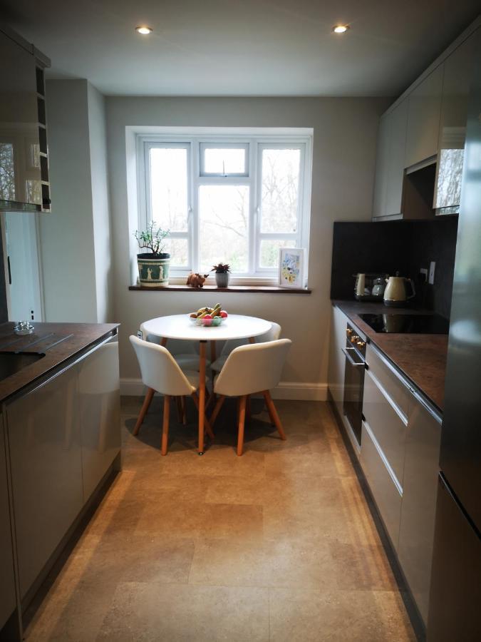 Muswell Hill Free Parking * London