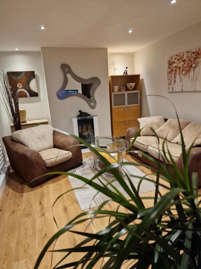 Muswell Hill Free Parking Homestay *